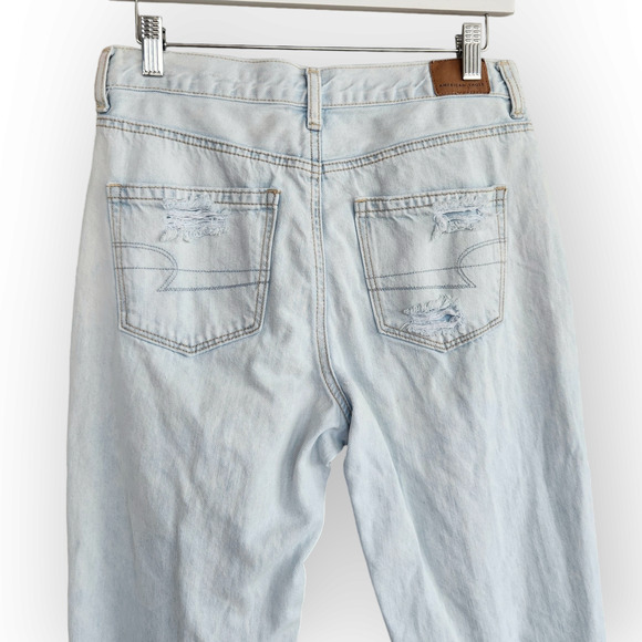 American Eagle Light Wash Ripped High Waisted Mom Jeans 4 - Picture 6 of 9